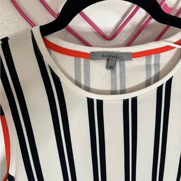 (BASEMENT) Striped Sleeveless Top - Picture 2 of 5